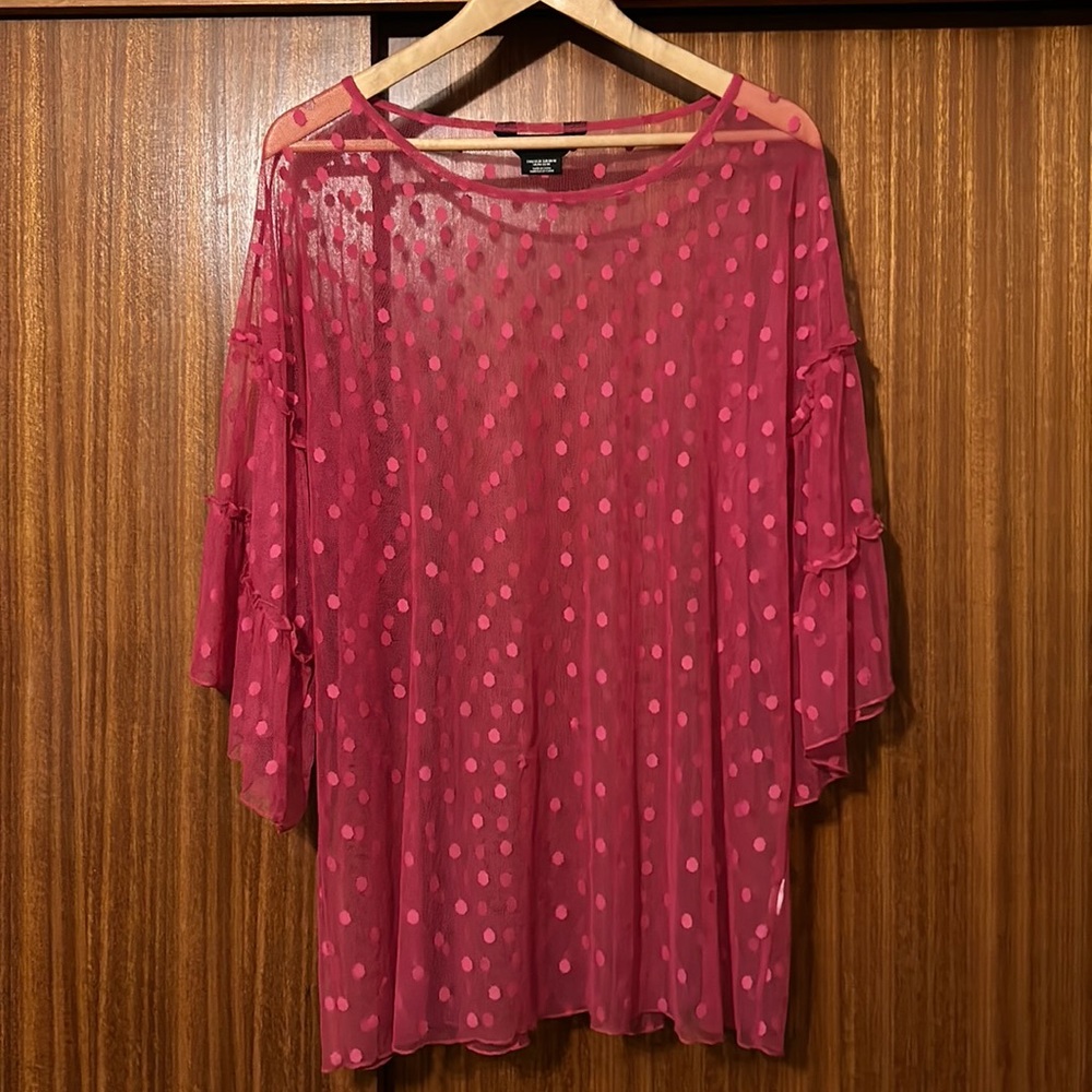 This never worn sheer Michel Studio Collection blouse screams fun summers!